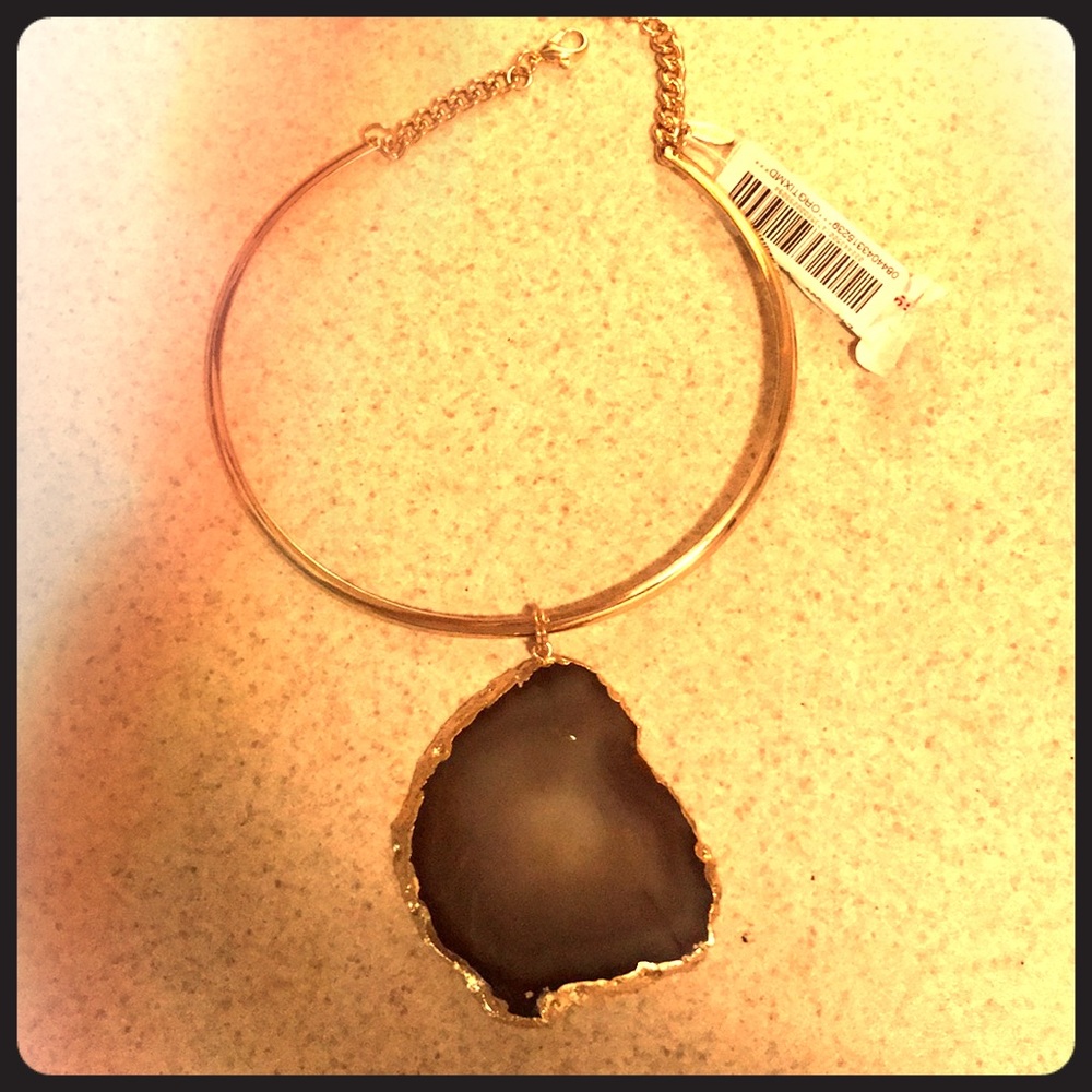 NWT Gold Agate slice style choker necklace